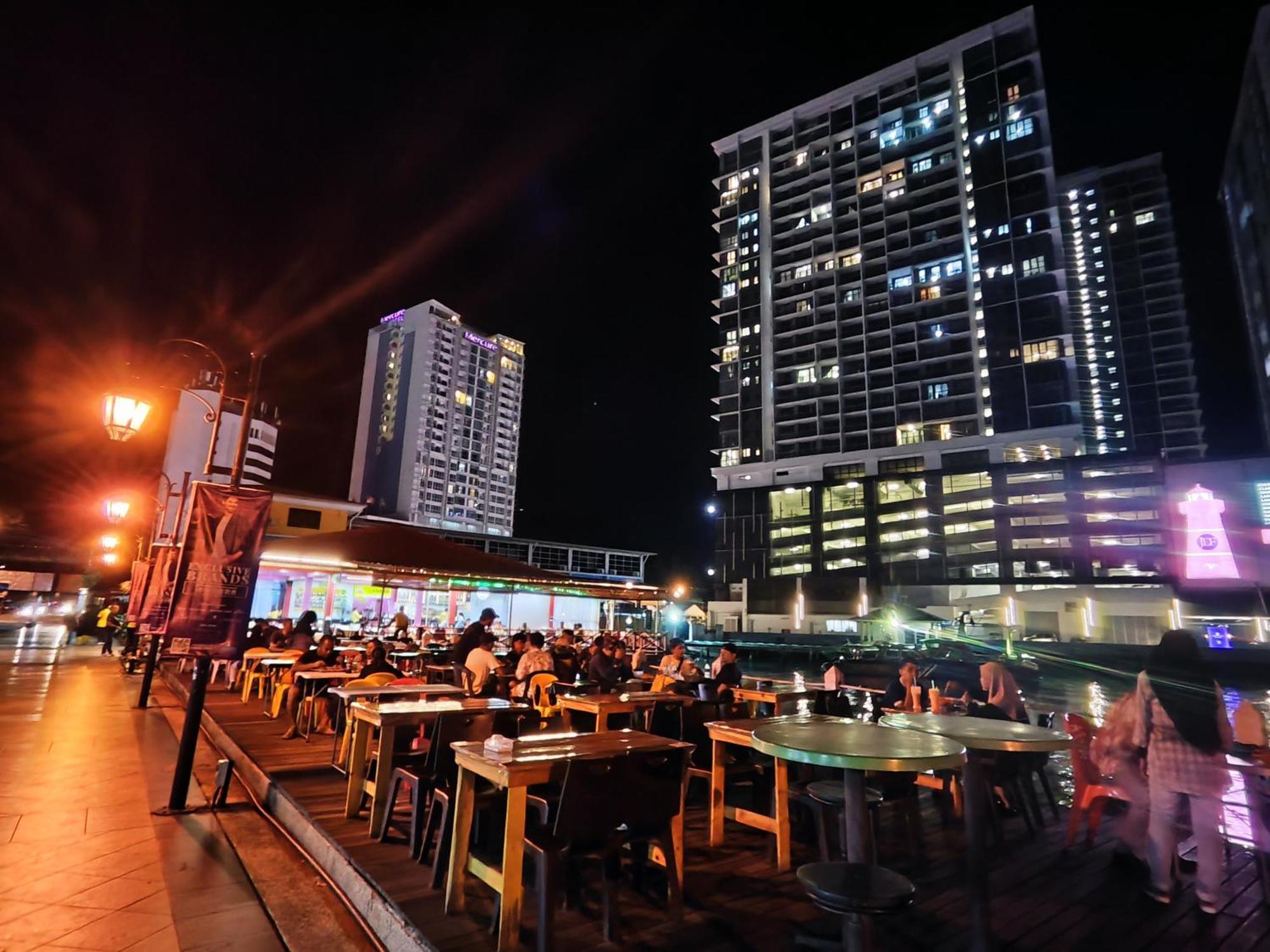 Jesselton Quay Suites Kota Kinabalu Exterior foto